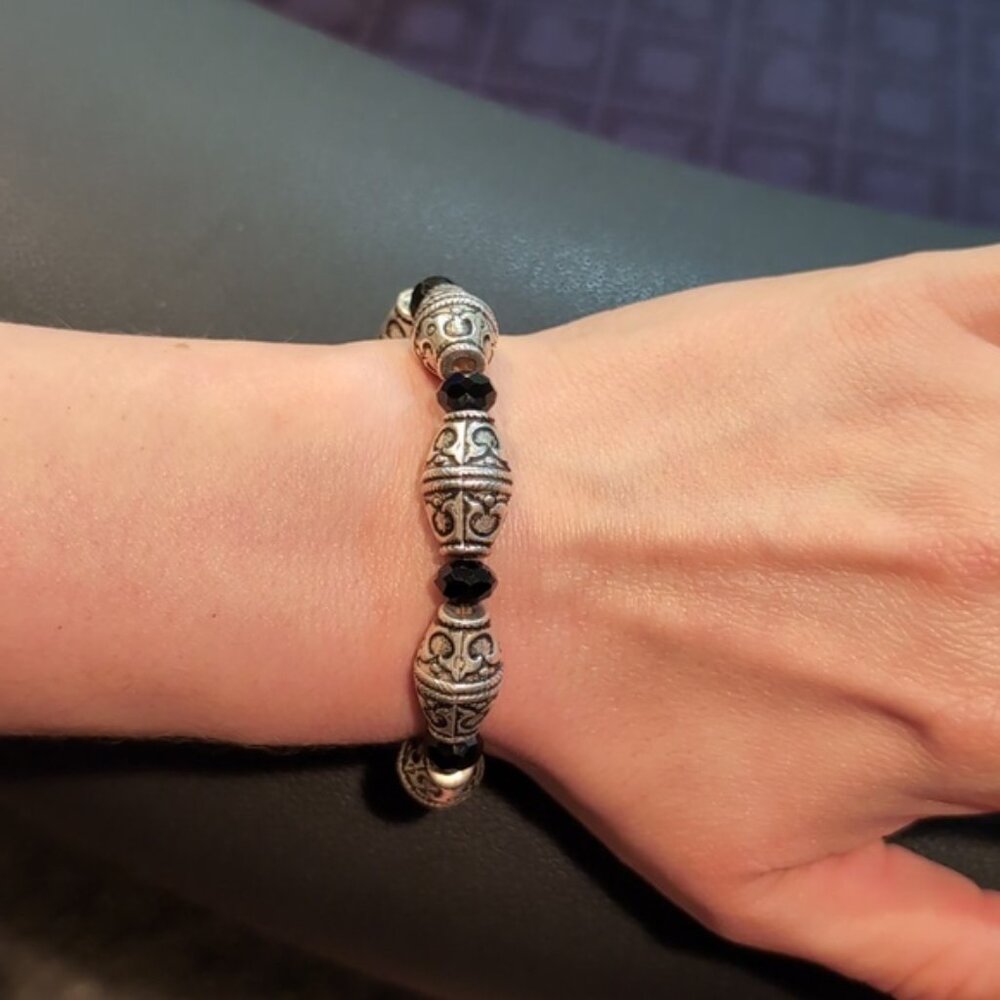 Antique Tibetan Look Silver Beaded Stretch Bracelet Black Boho Faceted Gem